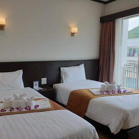 Swan Lake Hotel 사타힙 외부 사진