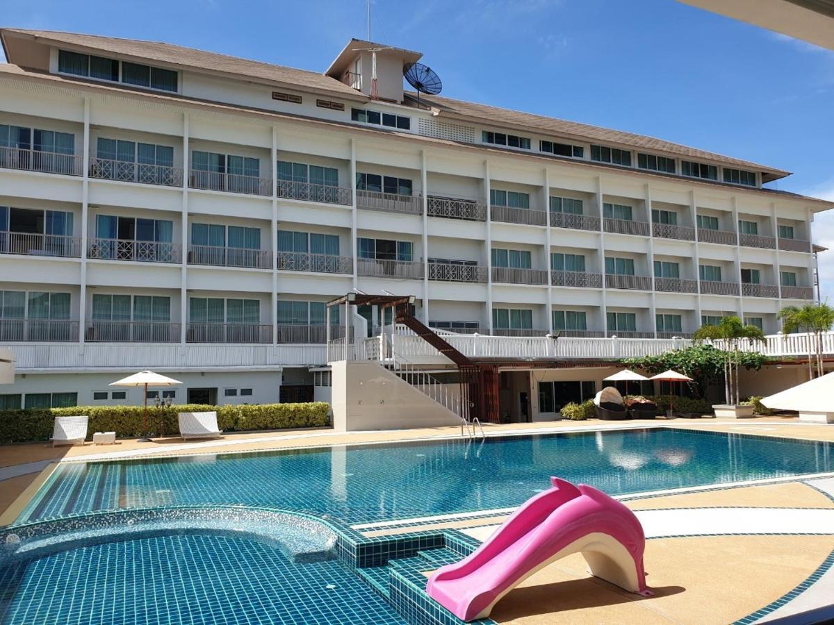 Swan Lake Hotel 사타힙 외부 사진