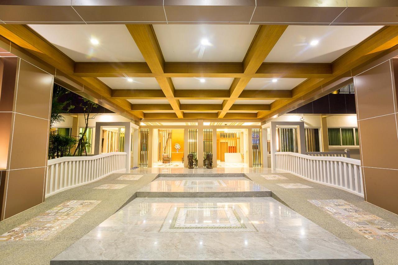 Swan Lake Hotel 사타힙 외부 사진