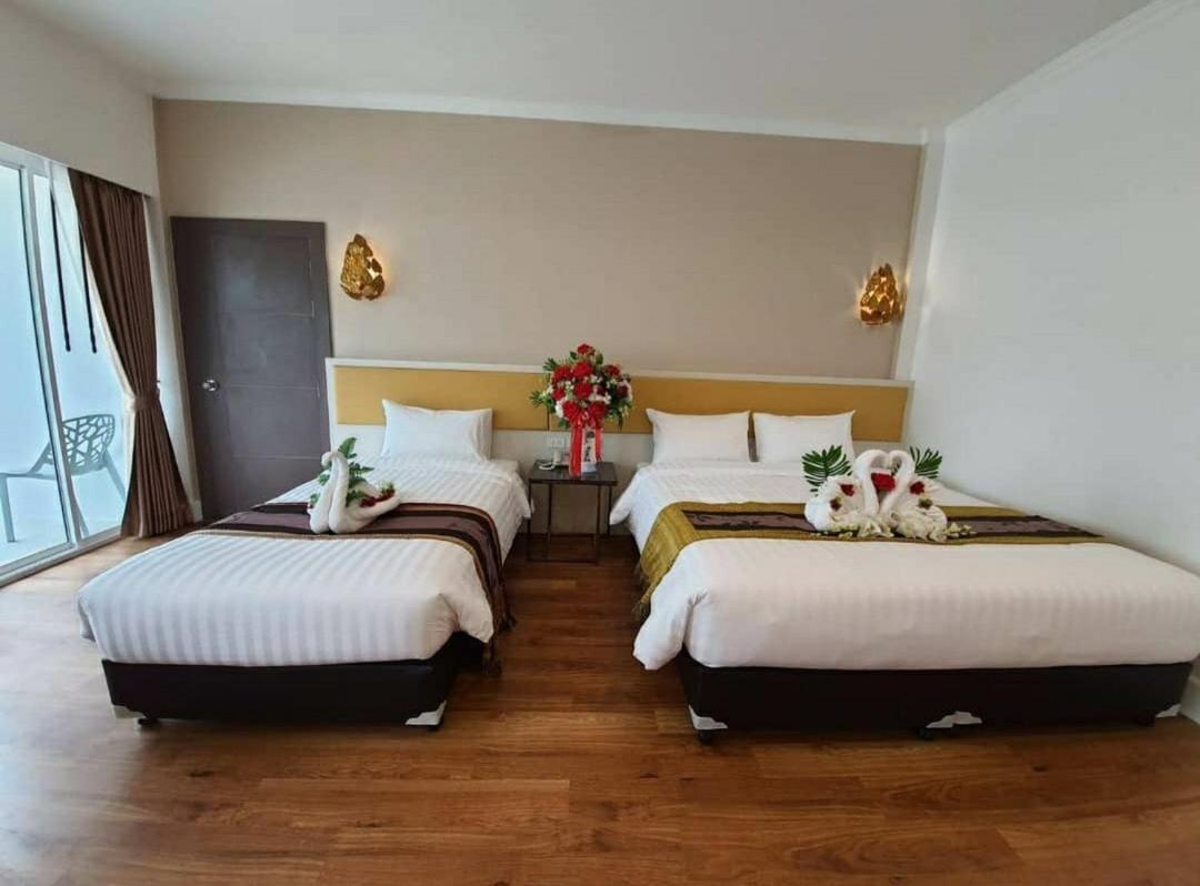 Swan Lake Hotel 사타힙 외부 사진