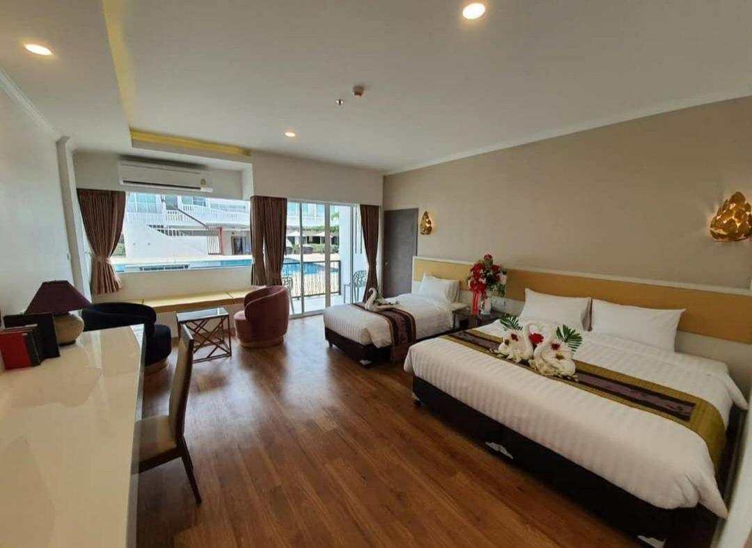 Swan Lake Hotel 사타힙 외부 사진